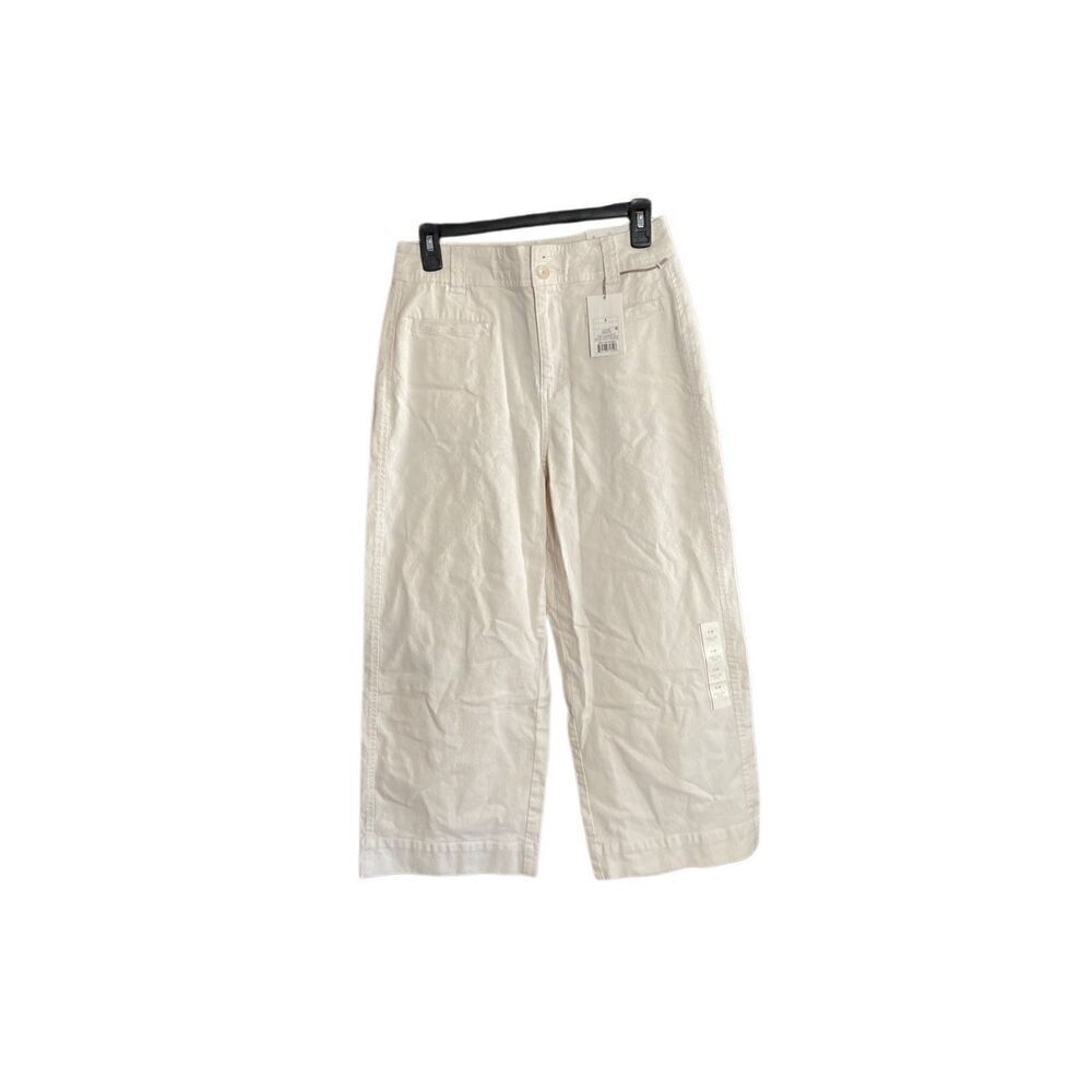 A new day NWT women’s tan cropped pants, size 4